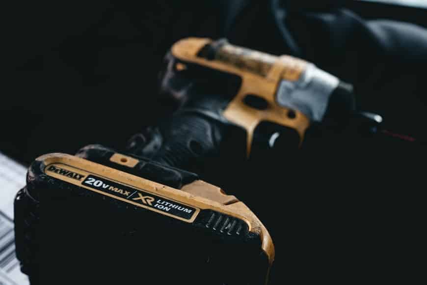 How Long Do Dewalt Batteries Take To Charge? Battery Tools