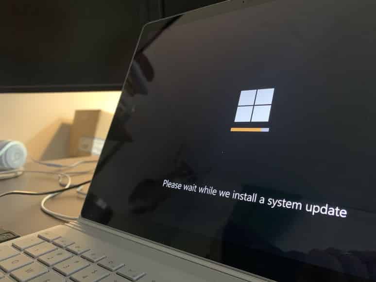 Windows updating message