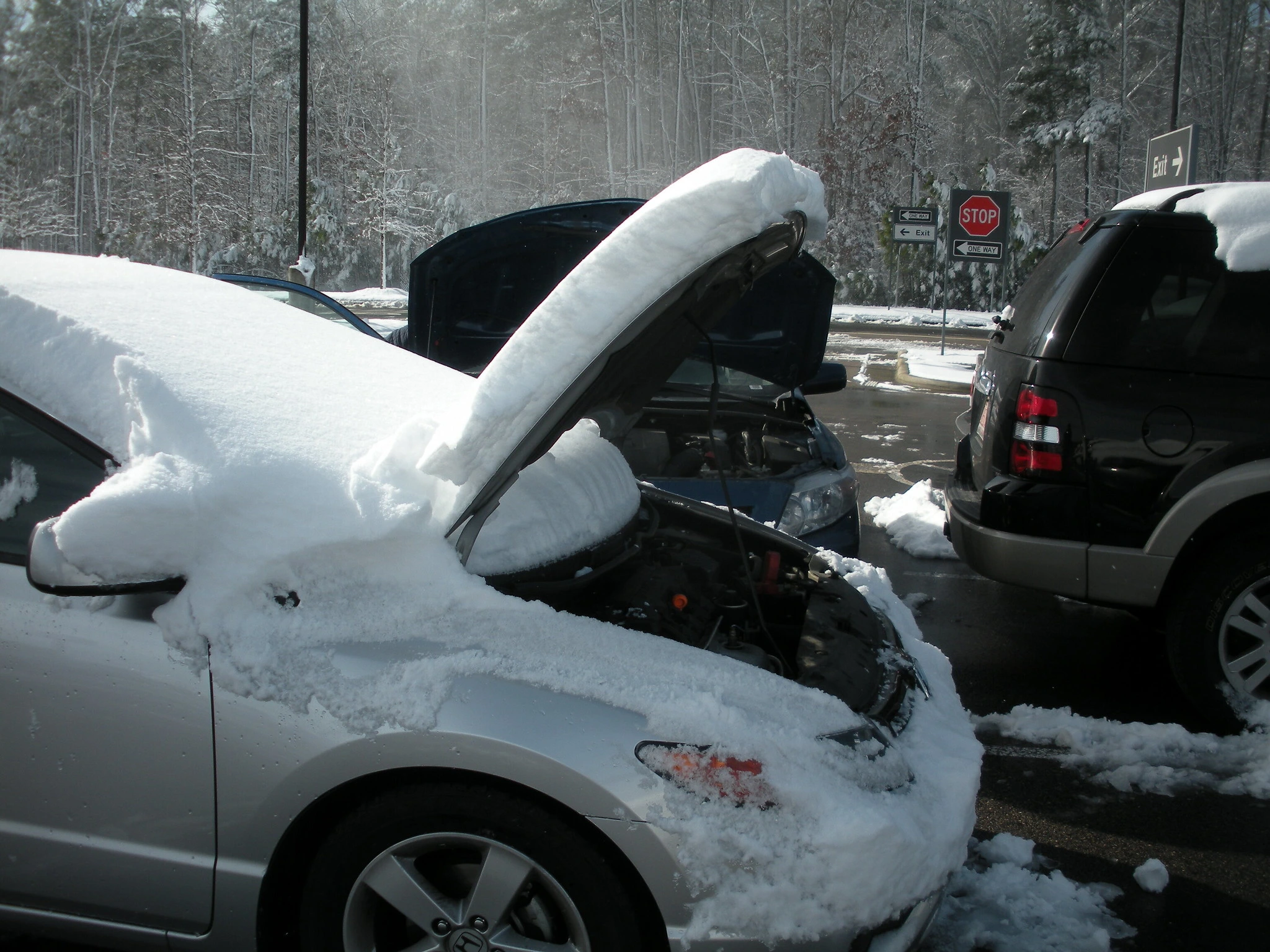 dead car battery in snow