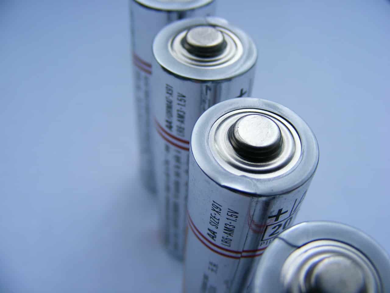 How Do You Identify The Positive End Of A Battery? Battery Tools