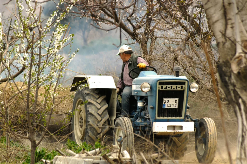 What Type Of Battery Does A Ford 8N Tractor Use Battery Tools