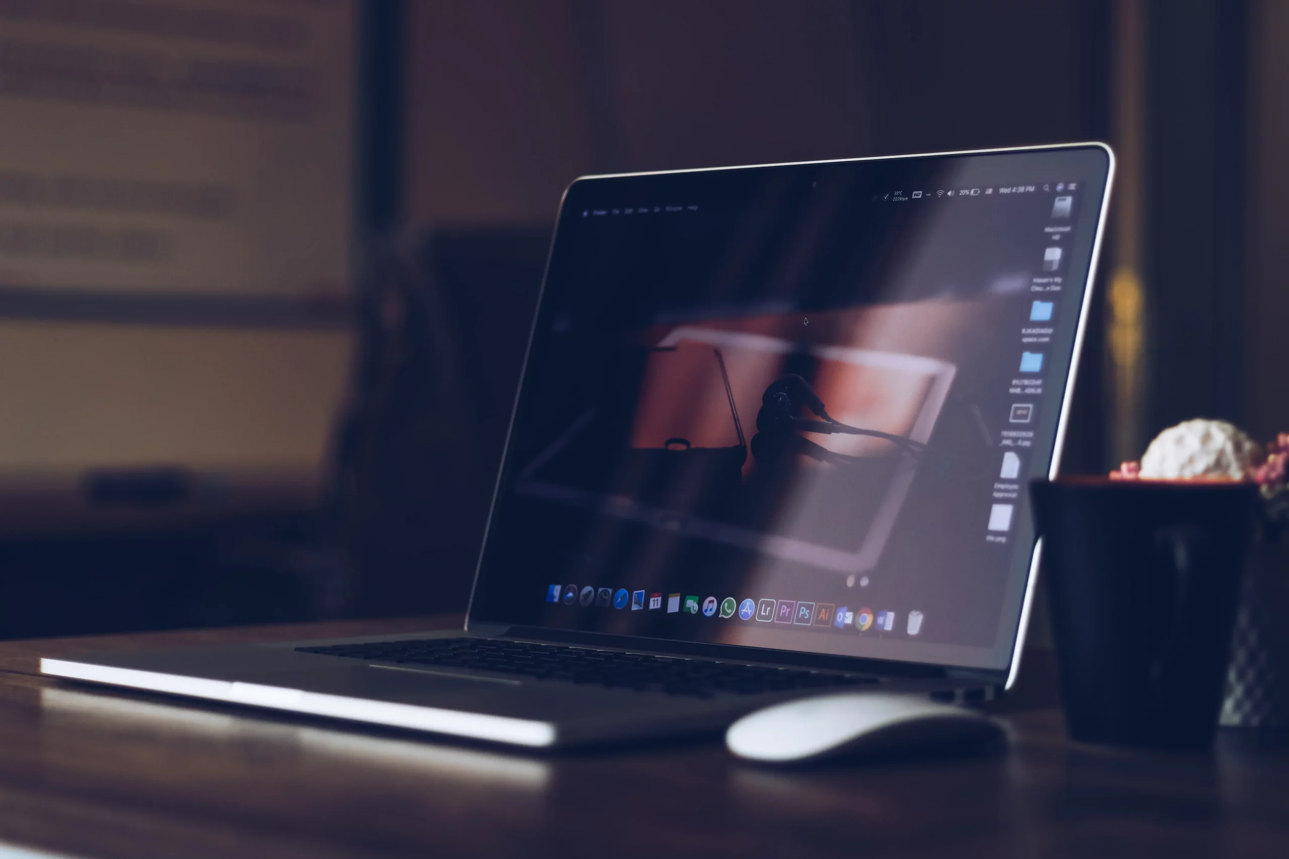 mac laptop