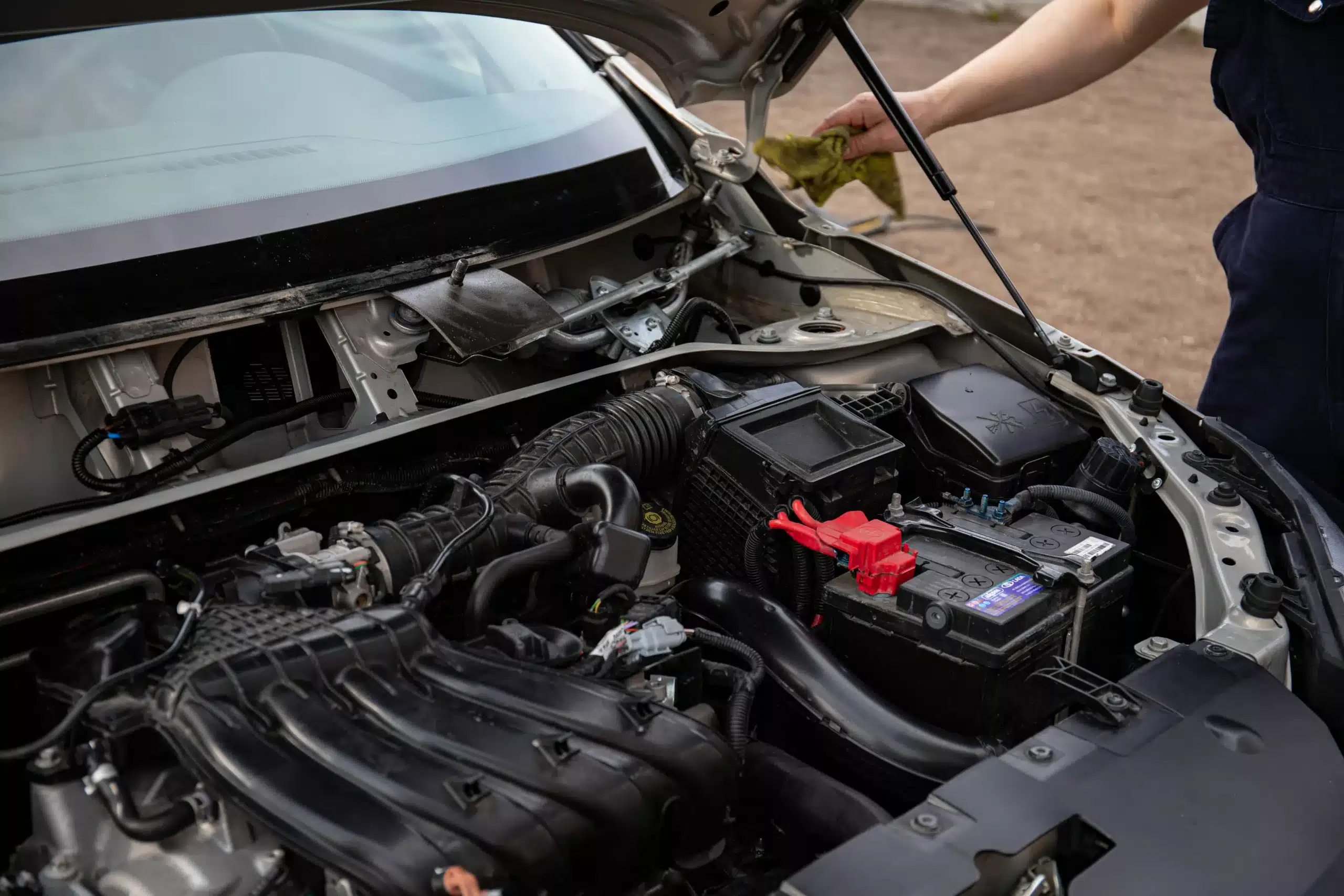 What is a Dual Battery System in Ford E350? A Complete Guide